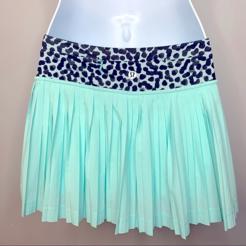 Lululemon Pleat To Street‎ II Teal Blue Spotted Skirt Size 2 - Picture 4 of 13